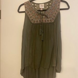 Knox Rose embroidered sleeveless blouse